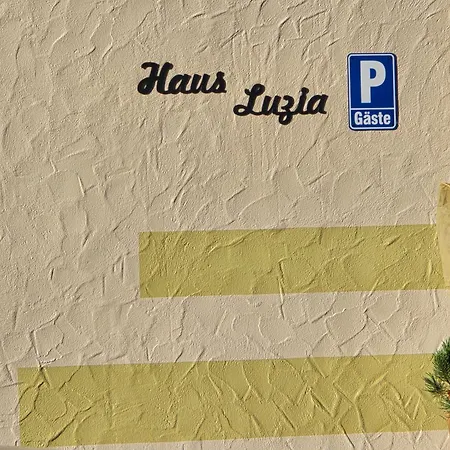 Haus Luzia דירה